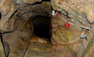 patal bhubhneshwar cave india tour