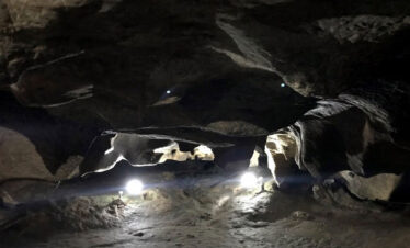 patal bhubhneshwar cave india tour