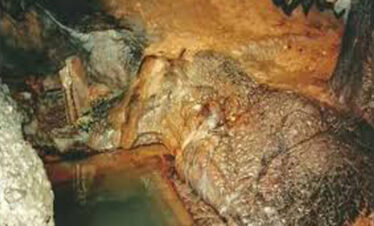 patal bhubhneshwar cave india tour